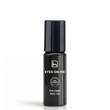 Eyes-On-Me de Homo Naturals, contorno de ojos roll-on para hombre formulado para ayudar a mejorar el aspecto de bolsas, ojeras y signos de fatiga alrededor de los ojos. Producto natural con certificación bio + vegan. Con ácido hialurónico, cafeína y extracto de pepino. 