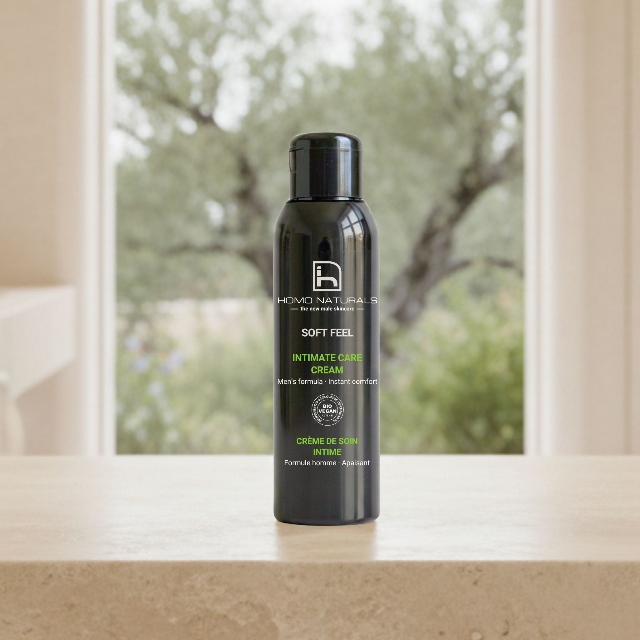 Crema íntima para hombre de Homo Naturals formulada para el cuidado diario de la zona íntima masculina y el bienestar de la piel. Sin derivados del petróleo. Fórmula 100% natural con certificación bio + vegan. 